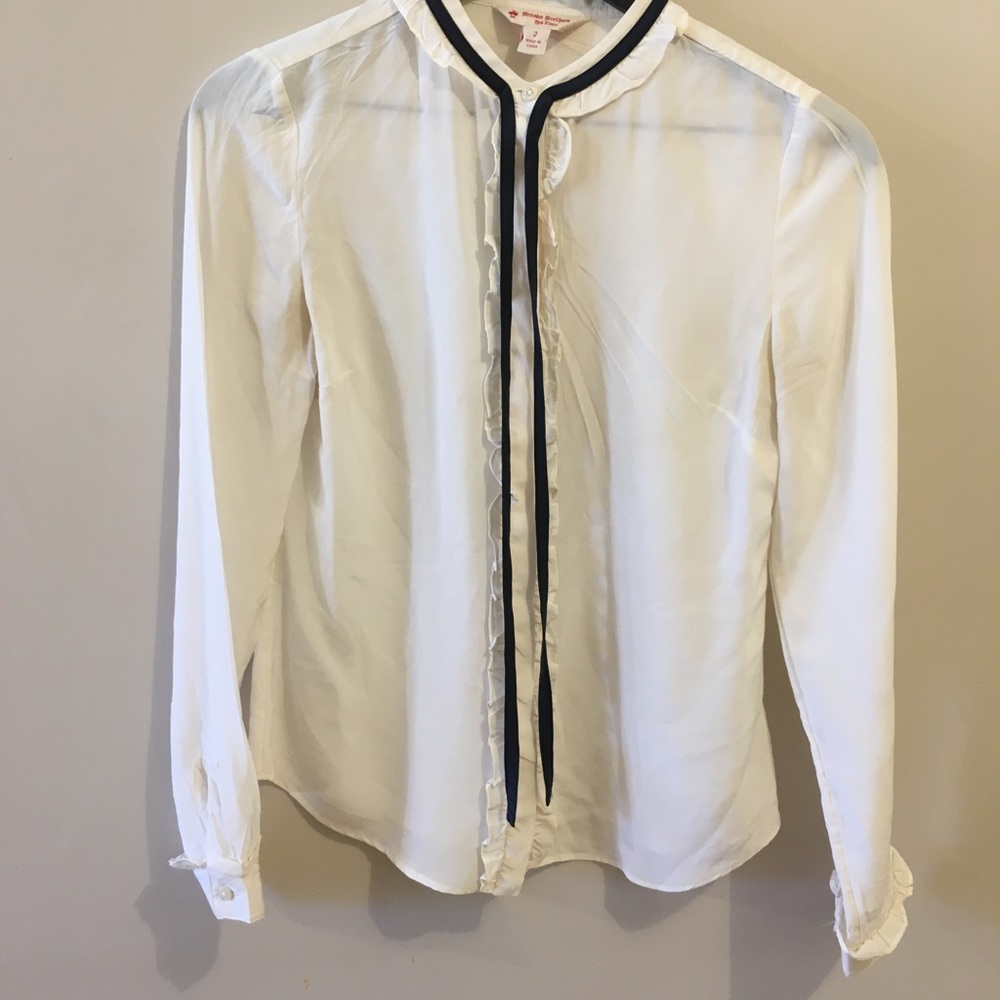 Women’s white shirt with navy trimming
